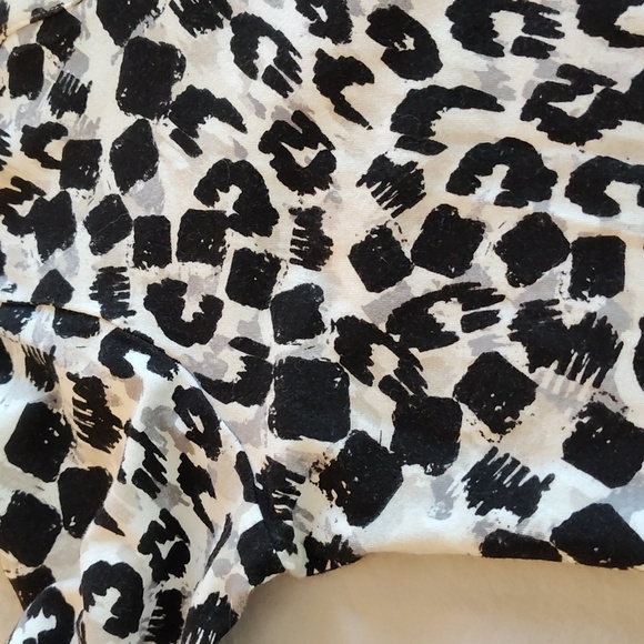 Hearts of Palm Petite Size PL 3/4 Sleeve T Shirt Black White Tan Beaded Detail - Picture 10 of 10